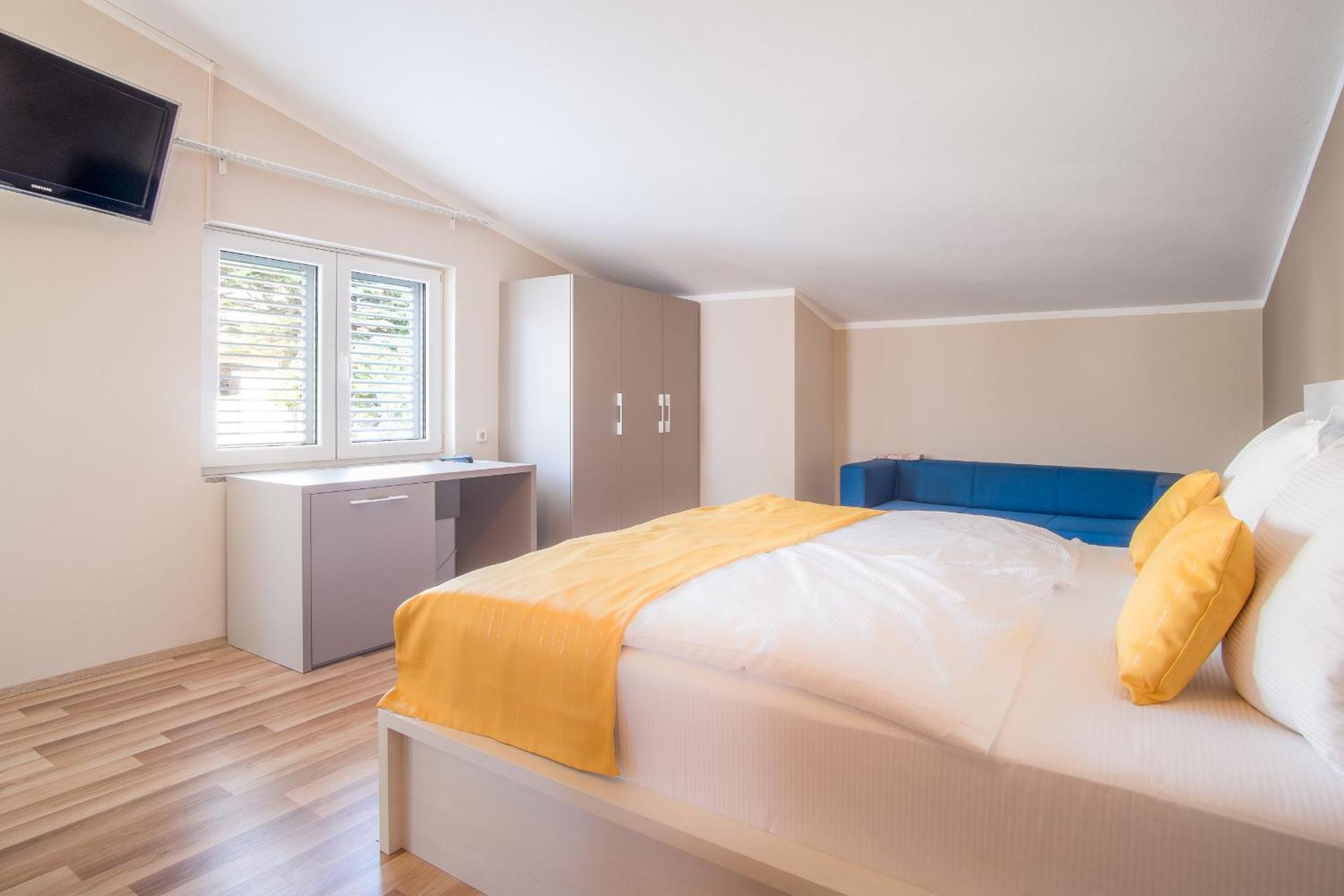 Rooms Nadia Stara Baška Quarto foto