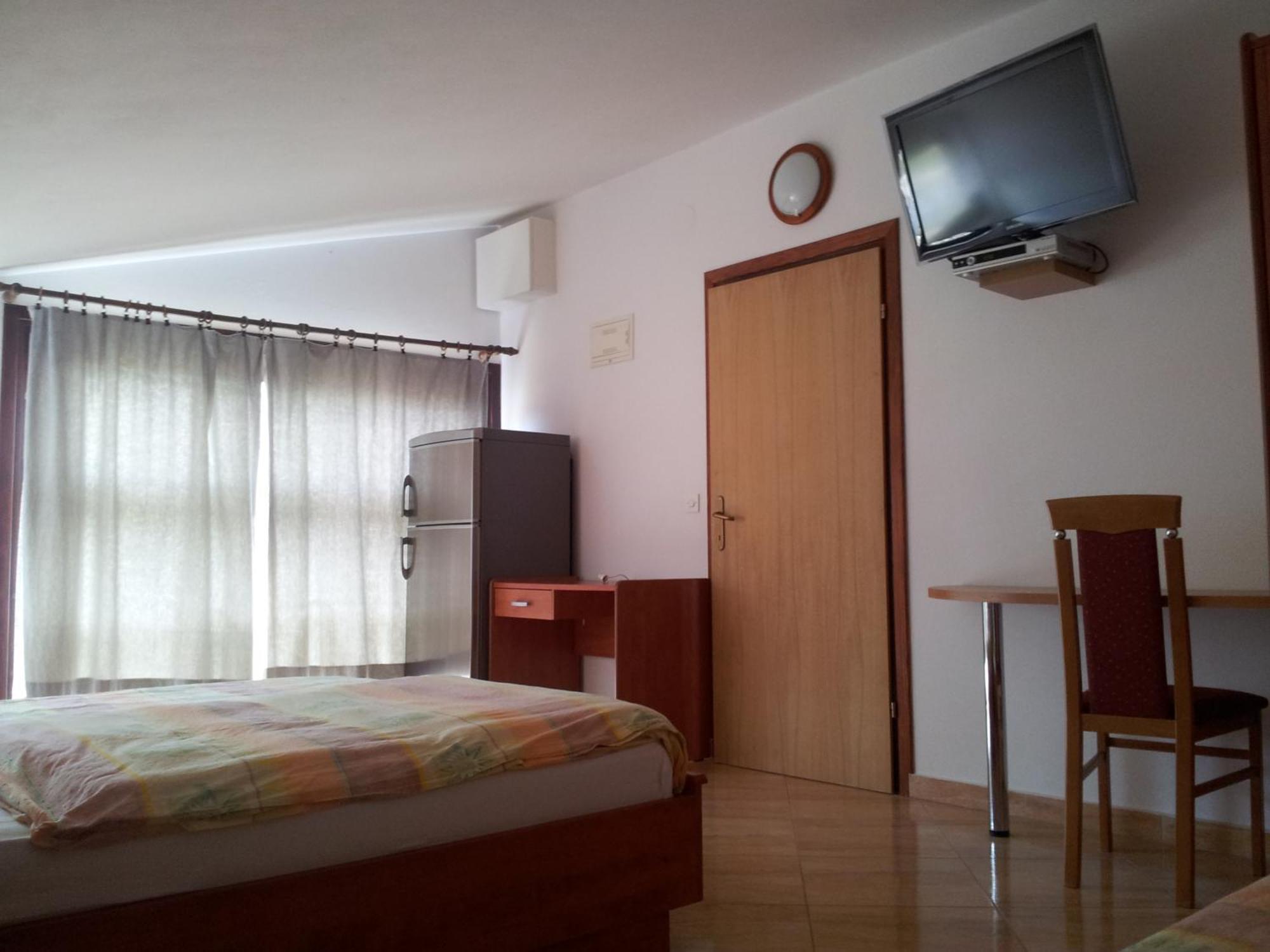 Rooms Nadia Stara Baška Quarto foto