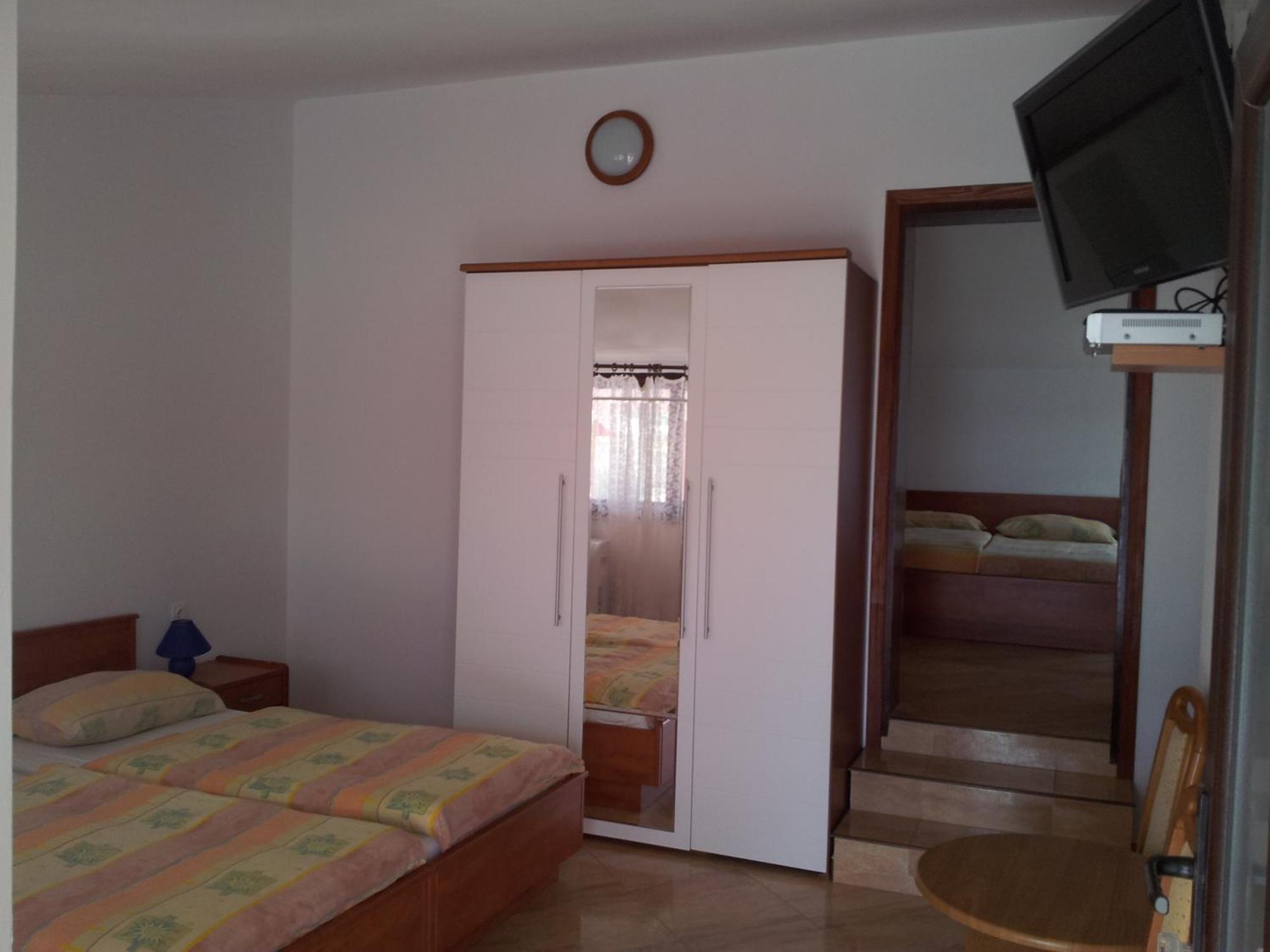Rooms Nadia Stara Baška Quarto foto