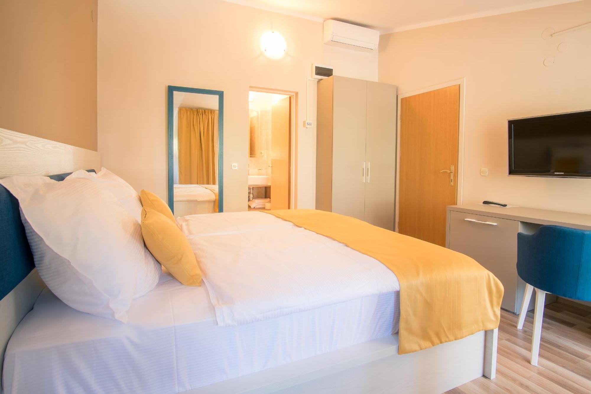 Rooms Nadia Stara Baška Quarto foto
